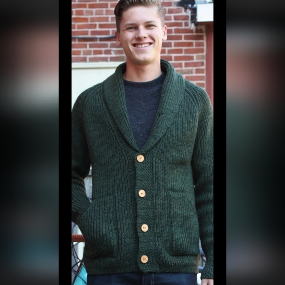 Northern Watters Knitwear NWT! Racking Shawl Collar Button Cardigan. Sz 44. R2S!
